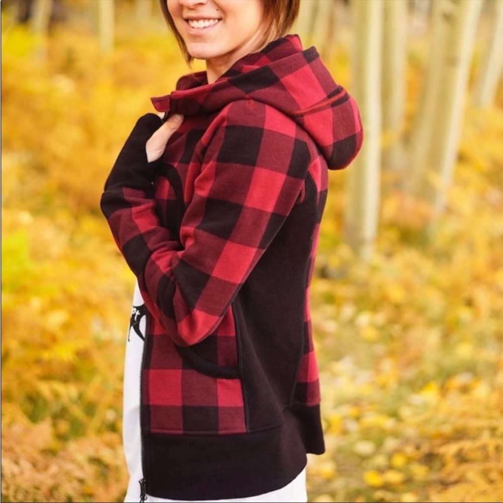 🦄RARE Lululemon Scuba Jacket Sz 6 Buffalo Check 🦄